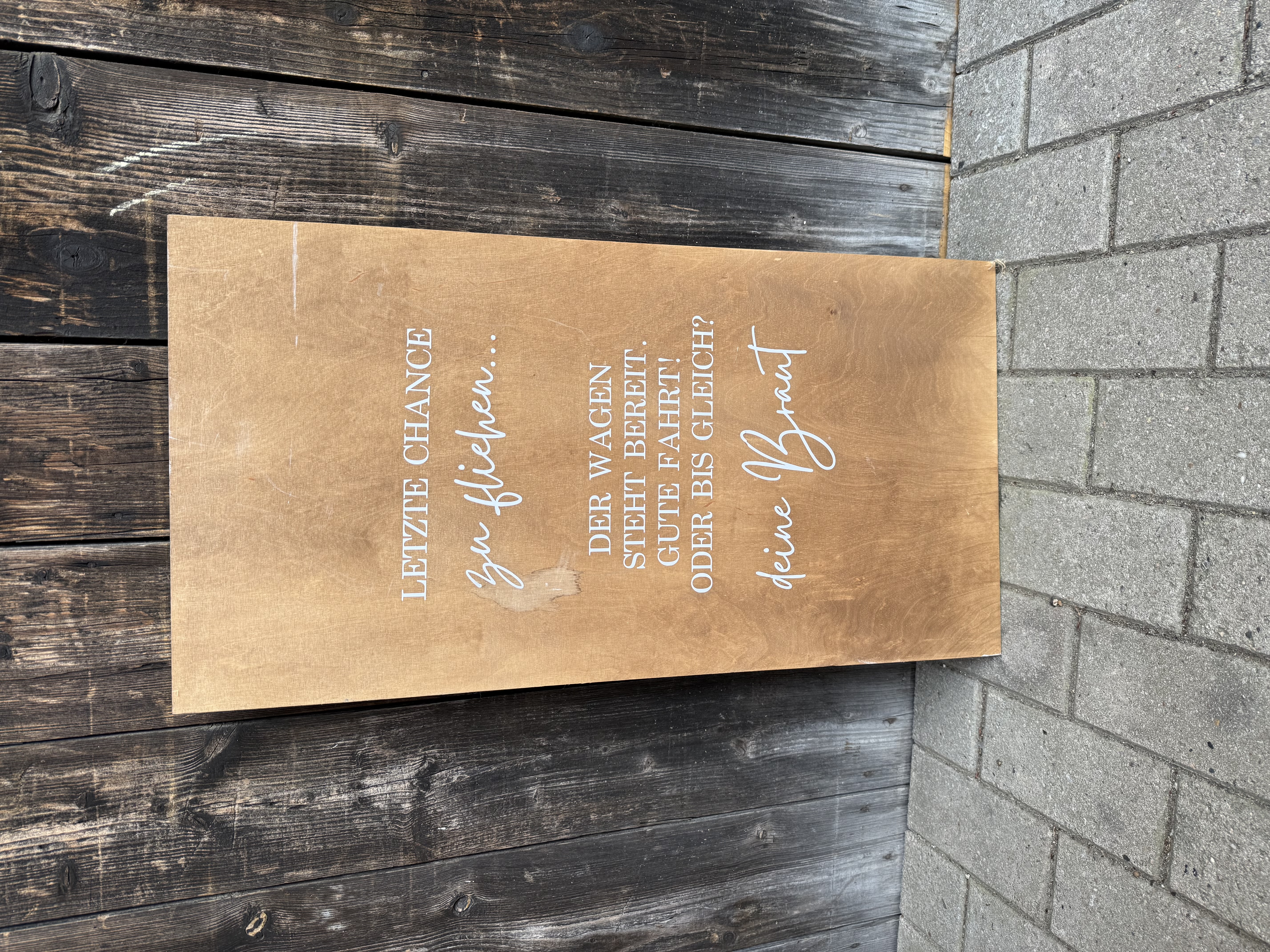 Holzschild „Letzte Chance"