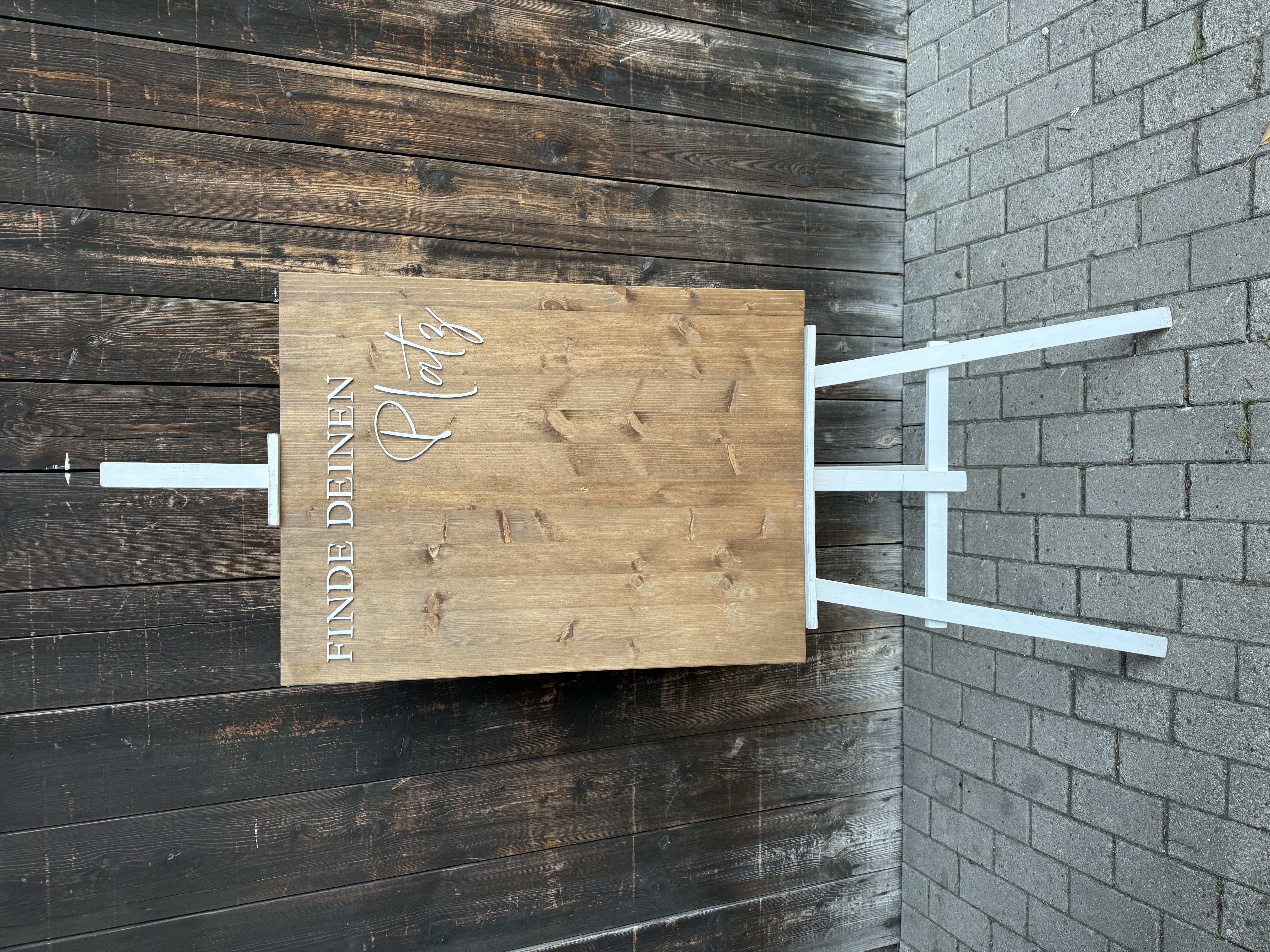 Sitzplan "Holz" inkl. weißer Staffelei
